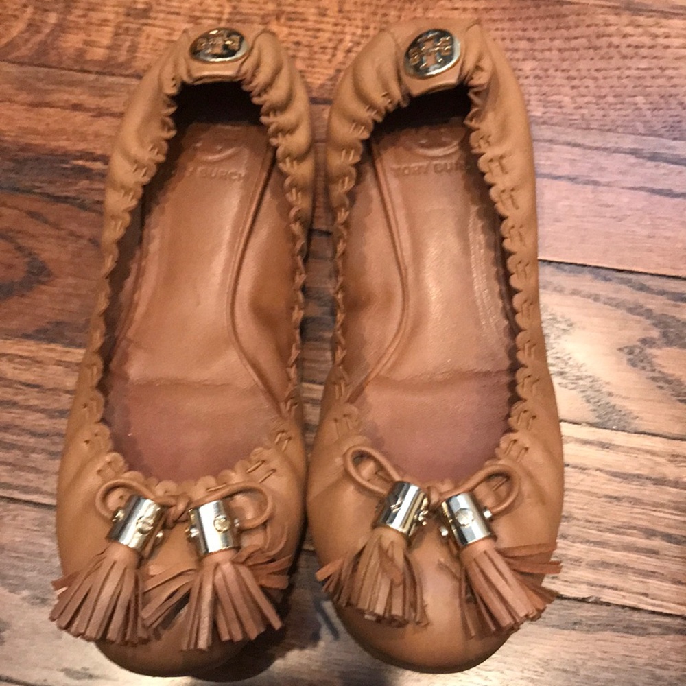 Tory burch flats. Tan 6 1/2 with tassel details
